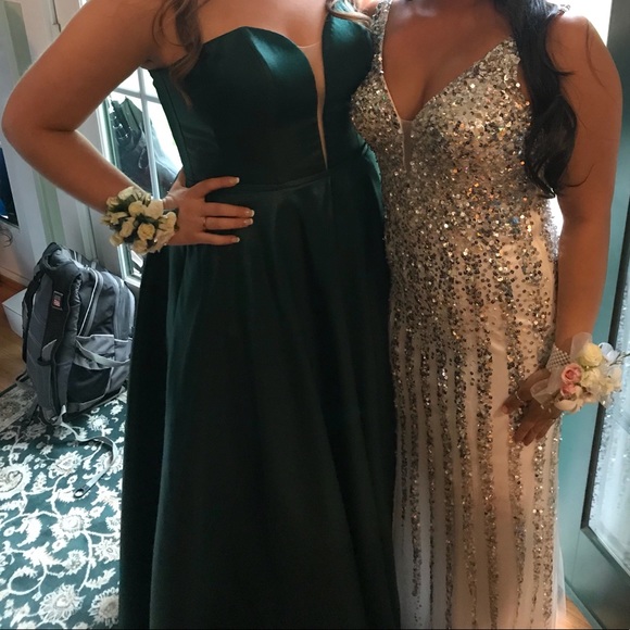 PROM DRESS - Picture 3 of 3